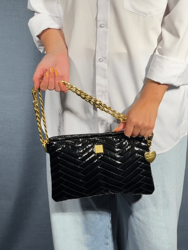 Handbag with double chain strap